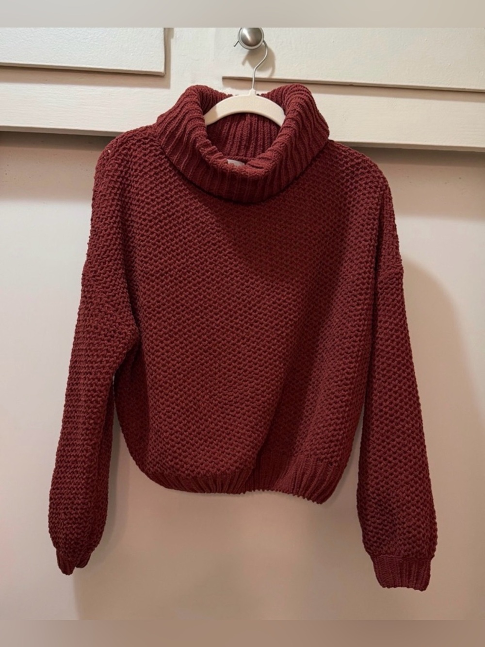 Urban Outfitters Chunky Knit
Turtleneck Fall Sweater Brick Red Rust
Size S